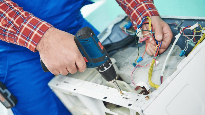Saruhanlı Termodinamik Termodinamik çamaşır makinesi kart tamiri – Su almama arızası orijinal parça ile giderildi. - Teknik servis örneği